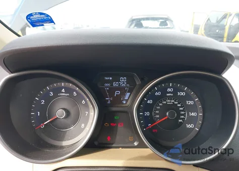 2012 Hyundai Elantra Gls z USA, uszkodzony, nr VIN 5NPDH4AE2CH138593